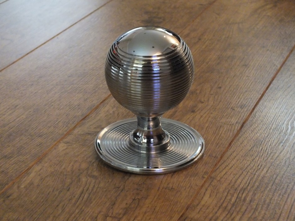 Reeded Centre Door Knob